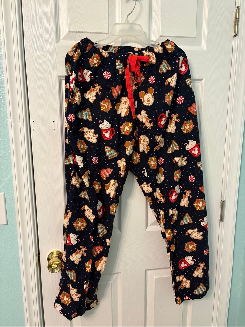 Old Navy x Disney Mickey Mouse Holiday treats flannel pajama pants Large NWT